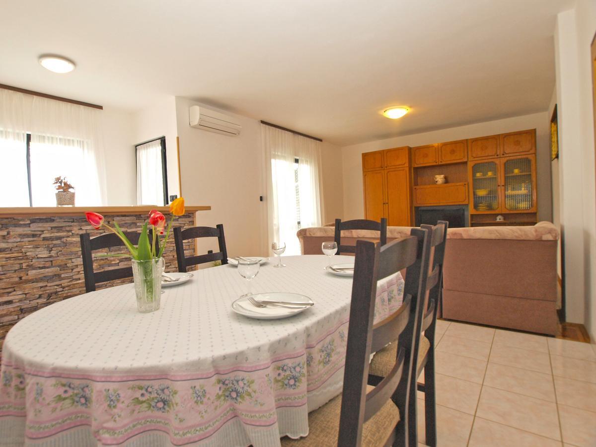 Apartment Dean 1595 Fažana Exteriör bild