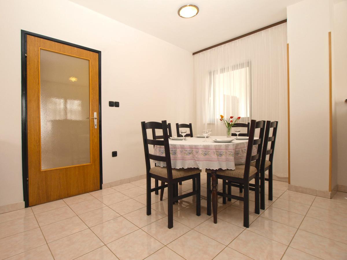Apartment Dean 1595 Fažana Exteriör bild