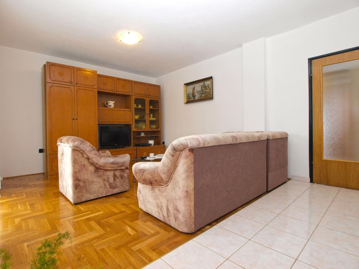 Apartment Dean 1595 Fažana Exteriör bild