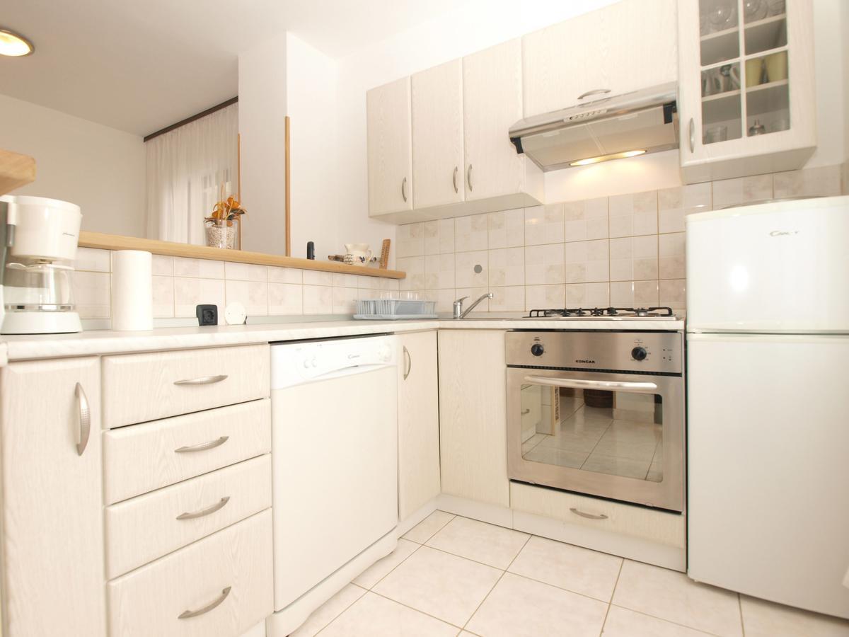 Apartment Dean 1595 Fažana Exteriör bild