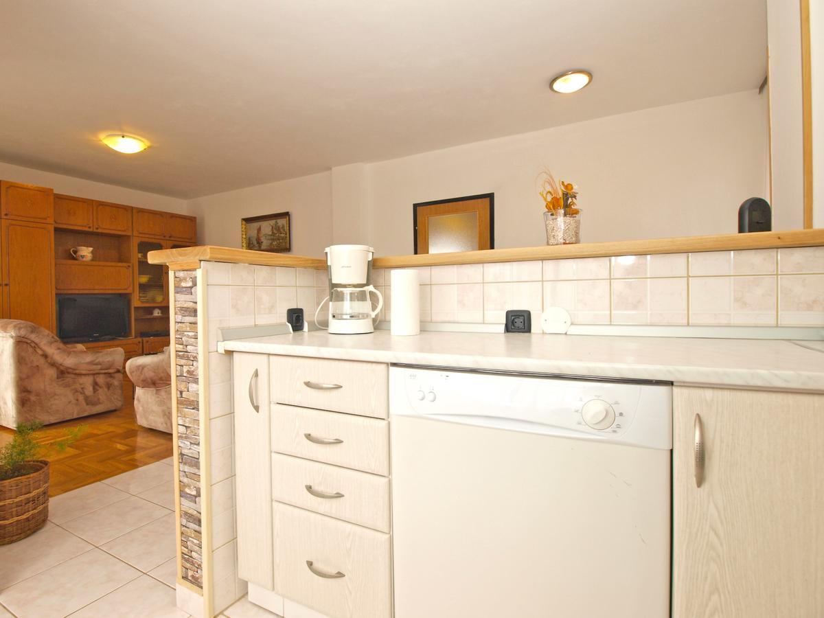Apartment Dean 1595 Fažana Exteriör bild