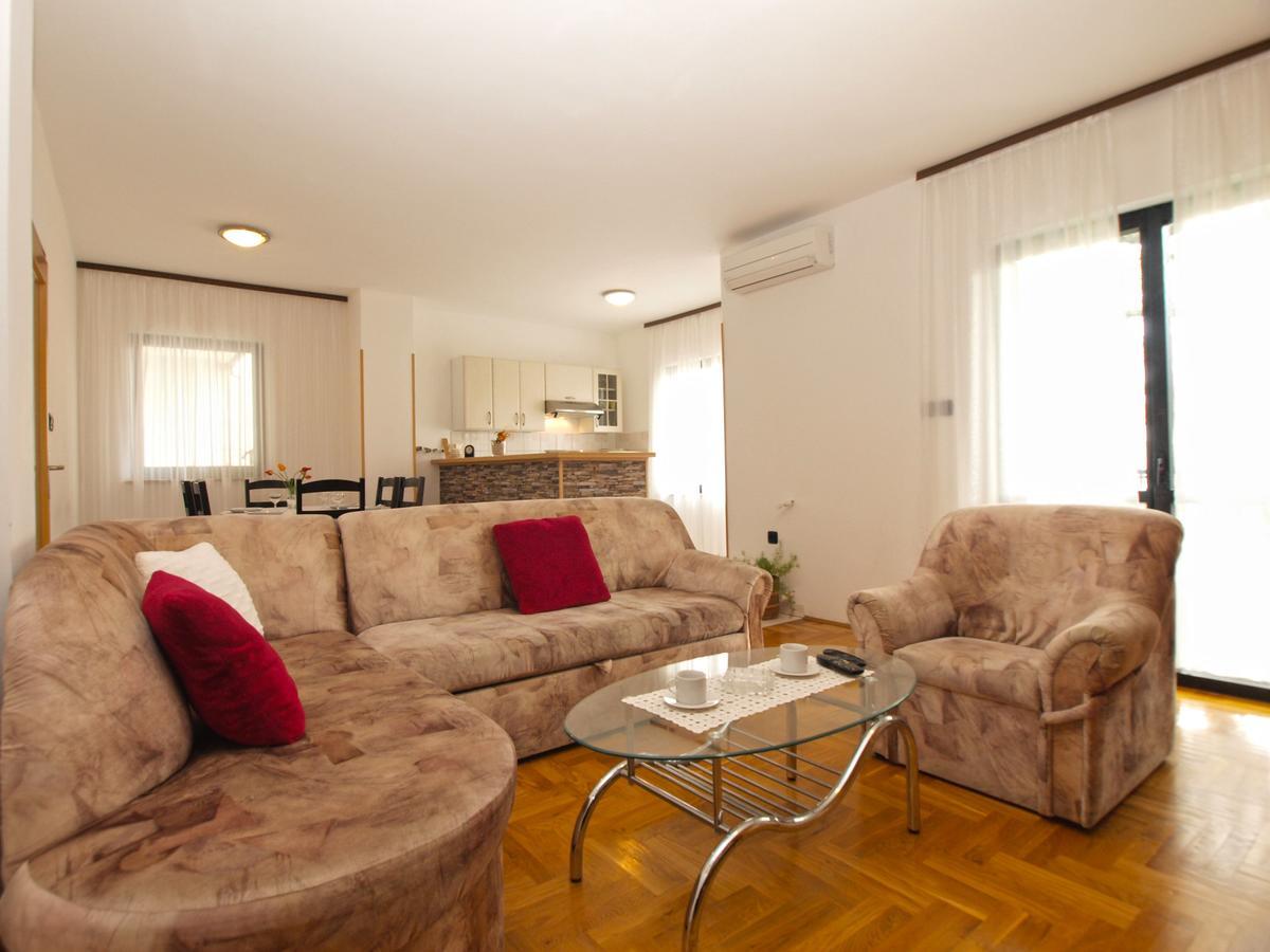Apartment Dean 1595 Fažana Exteriör bild