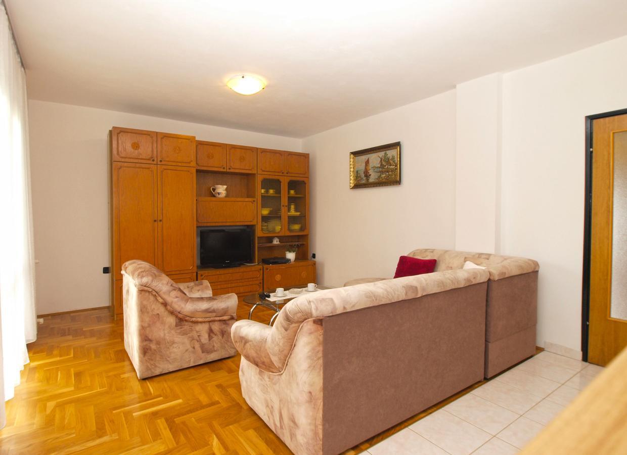 Apartment Dean 1595 Fažana Exteriör bild
